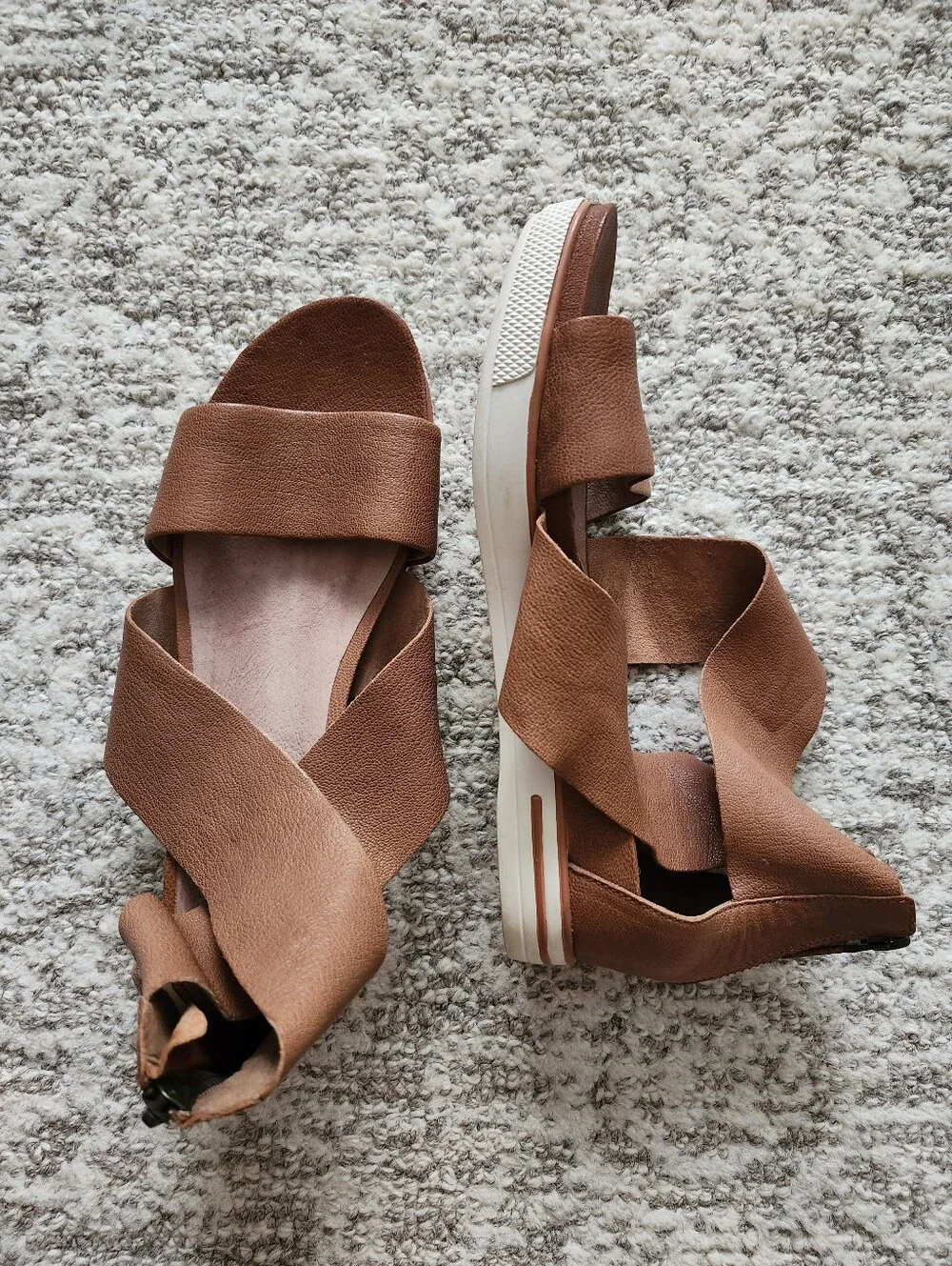Eileen Fisher Women’s Brown Leather Crisscross Slide Sandals